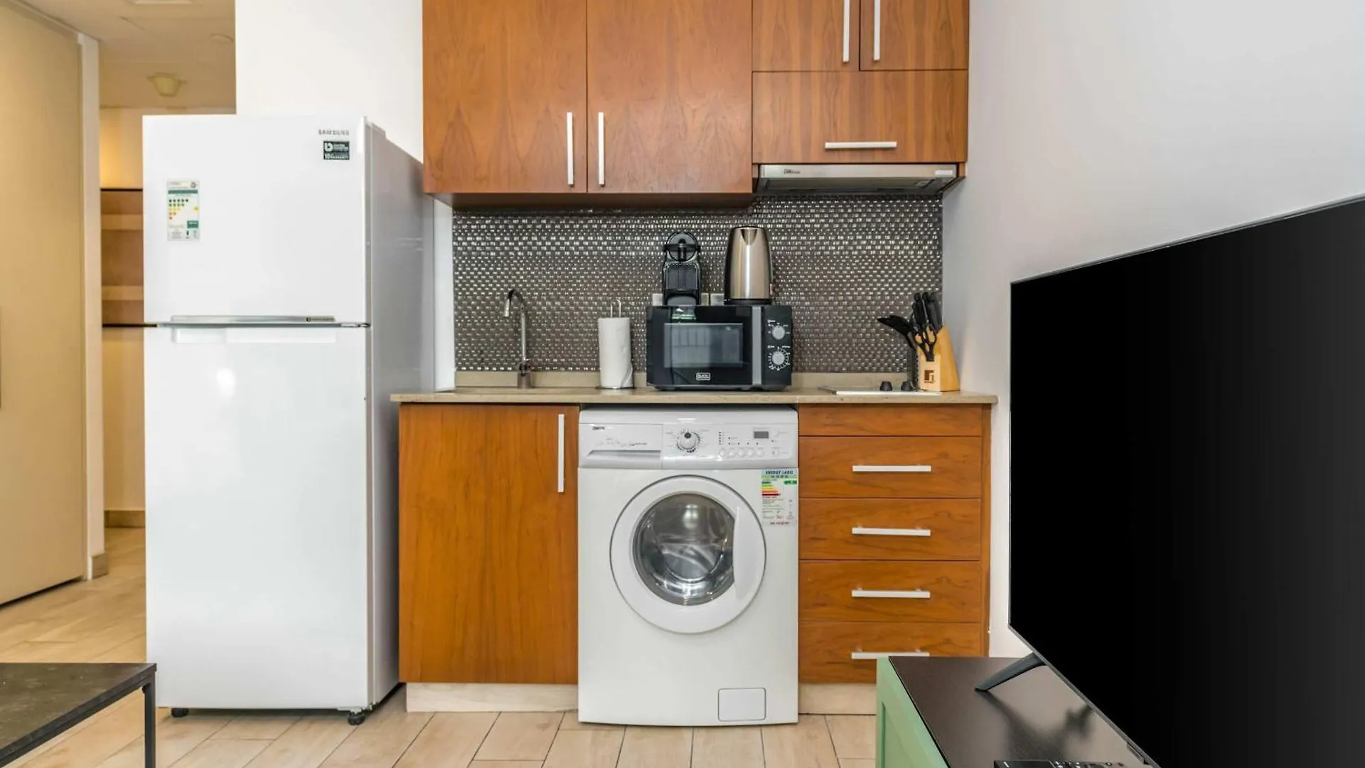 Silkhaus Newly Furnished Studio Facing Difc With Pool And Gym Access Dubai Apartment